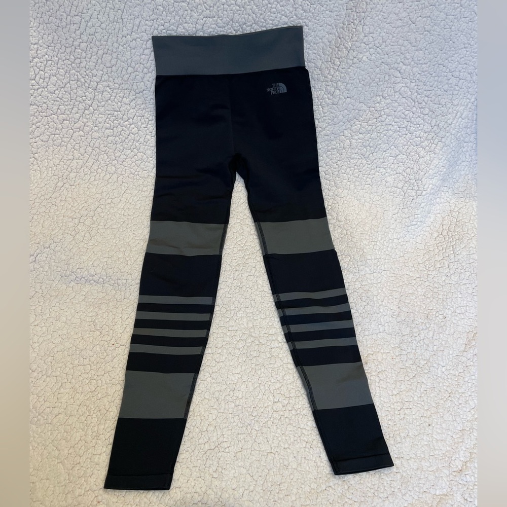 NorthFace SSK Legging in Black & Grey